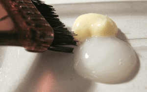 Beard hair dye component and mixing brush
